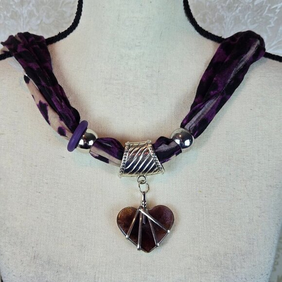 Very Moda Purple Animal Print Scarf Necklace Jewelry Multiple Ways to Style NWT - Picture 3 of 15
